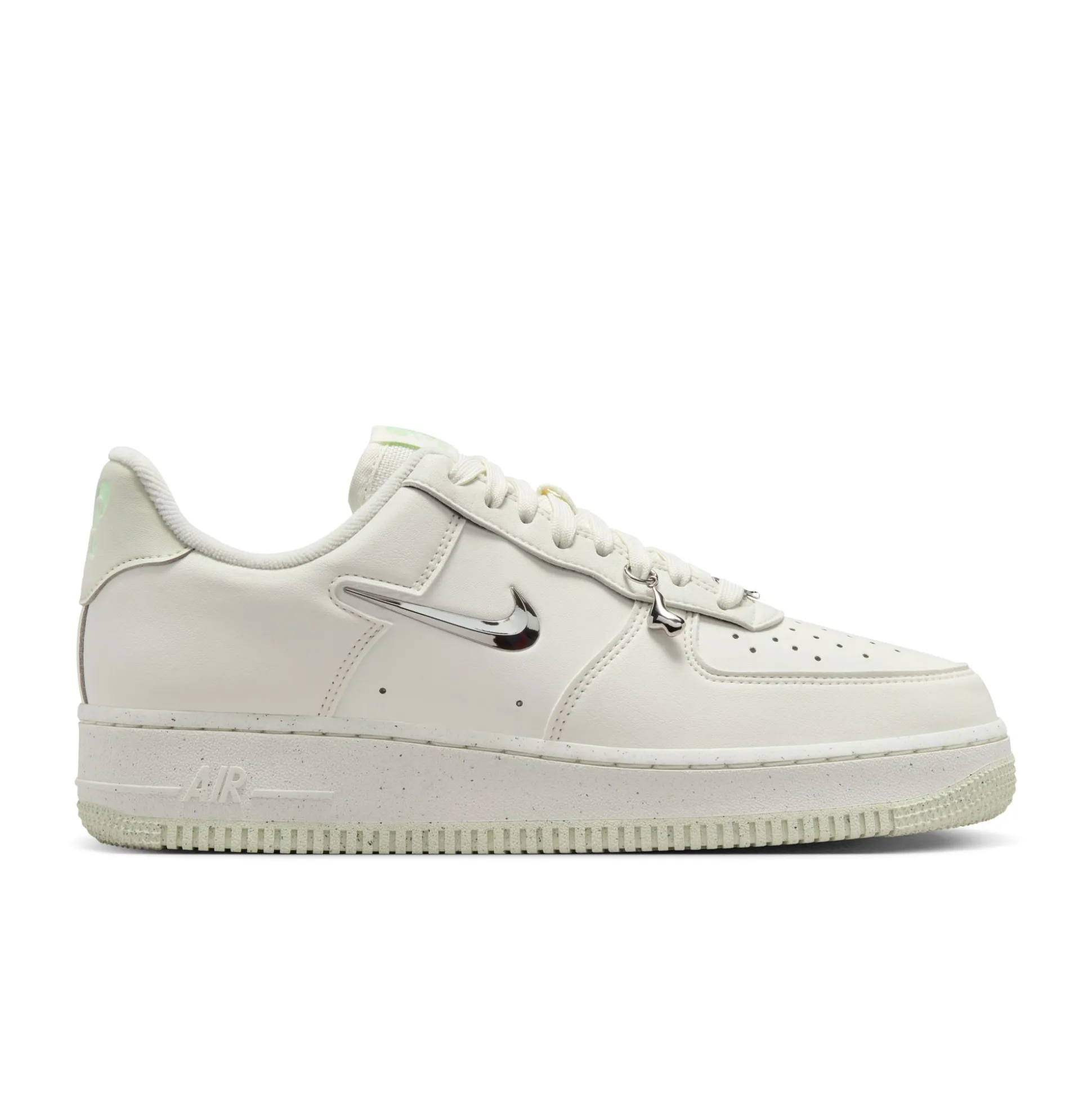 Air Force 1 07 Next Nature SE