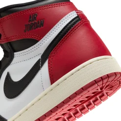 Air Jordan 1 High OG Black Toe GS