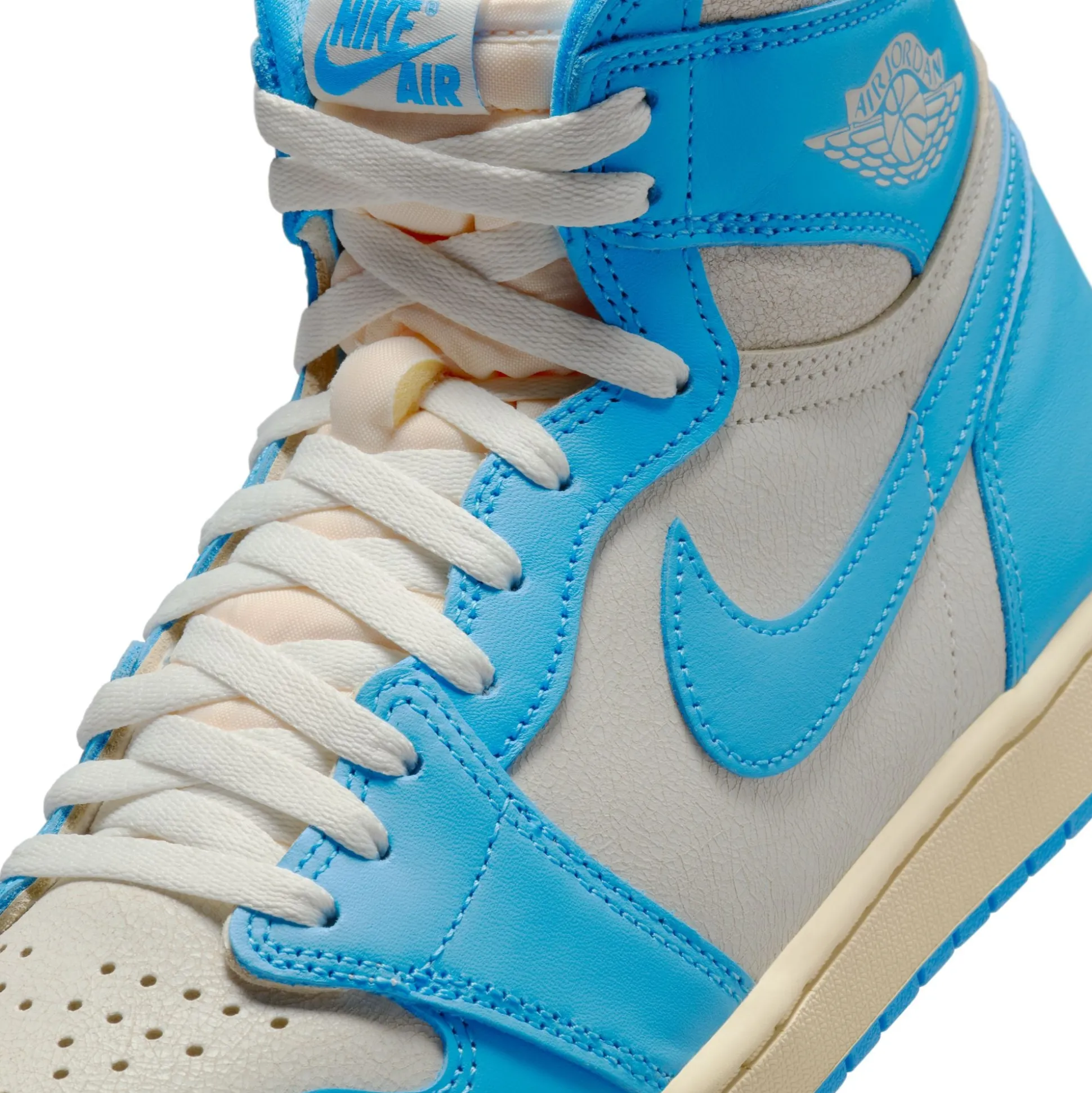Air Jordan 1 High OG 'UNC Reimagined