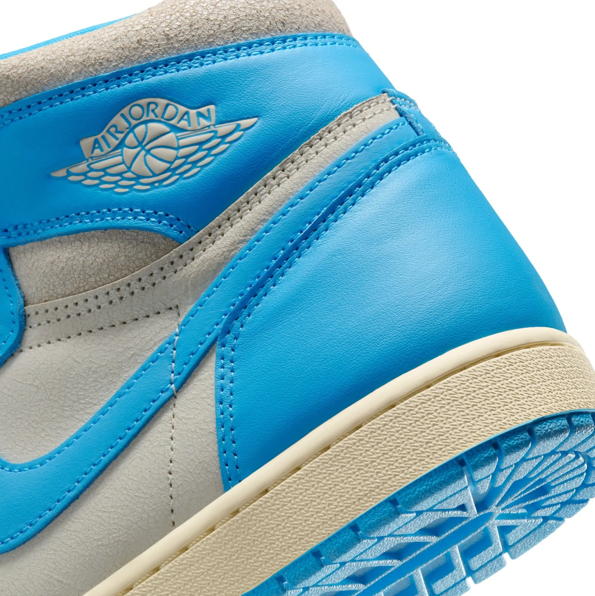 Air Jordan 1 High OG 'UNC Reimagined