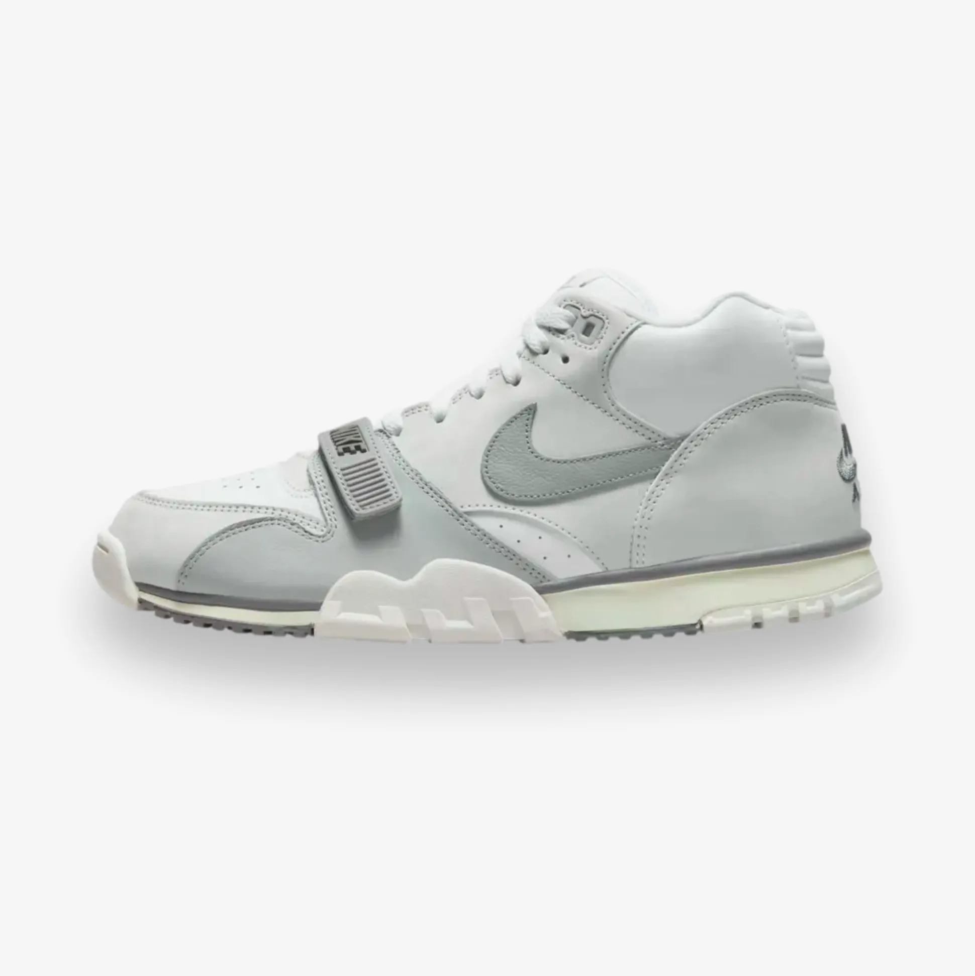 Air Trainer 1 'Photon Dust and Light Smoke'