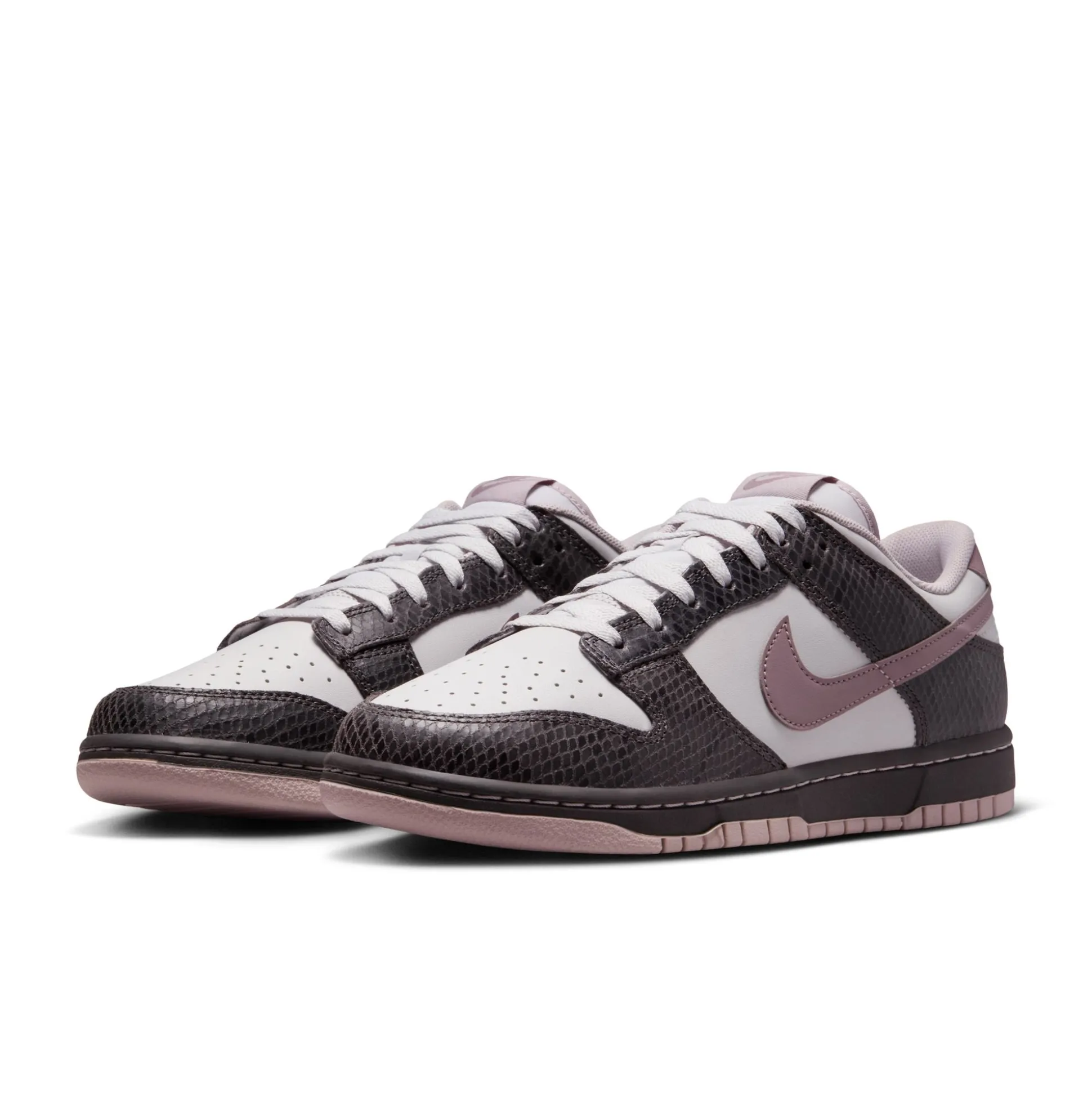 Dunk Low Medium Ash Violet Snakeskin