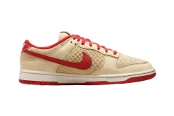 Dunk Low Retro SE Strawberry Waffle