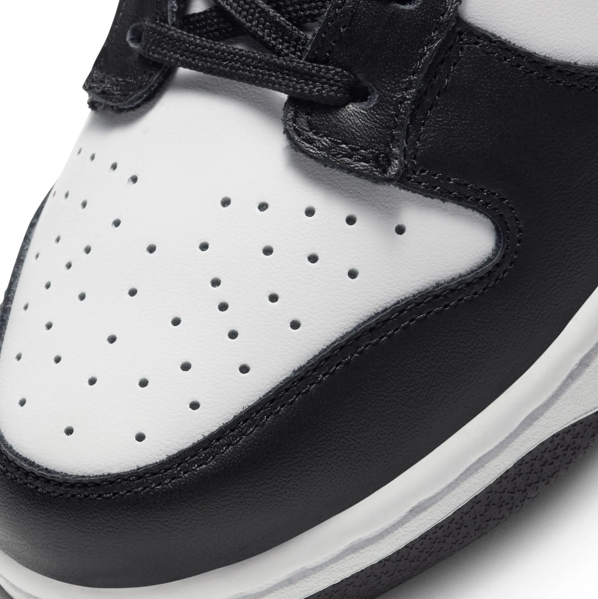 Dunk Low Retro White Black Panda