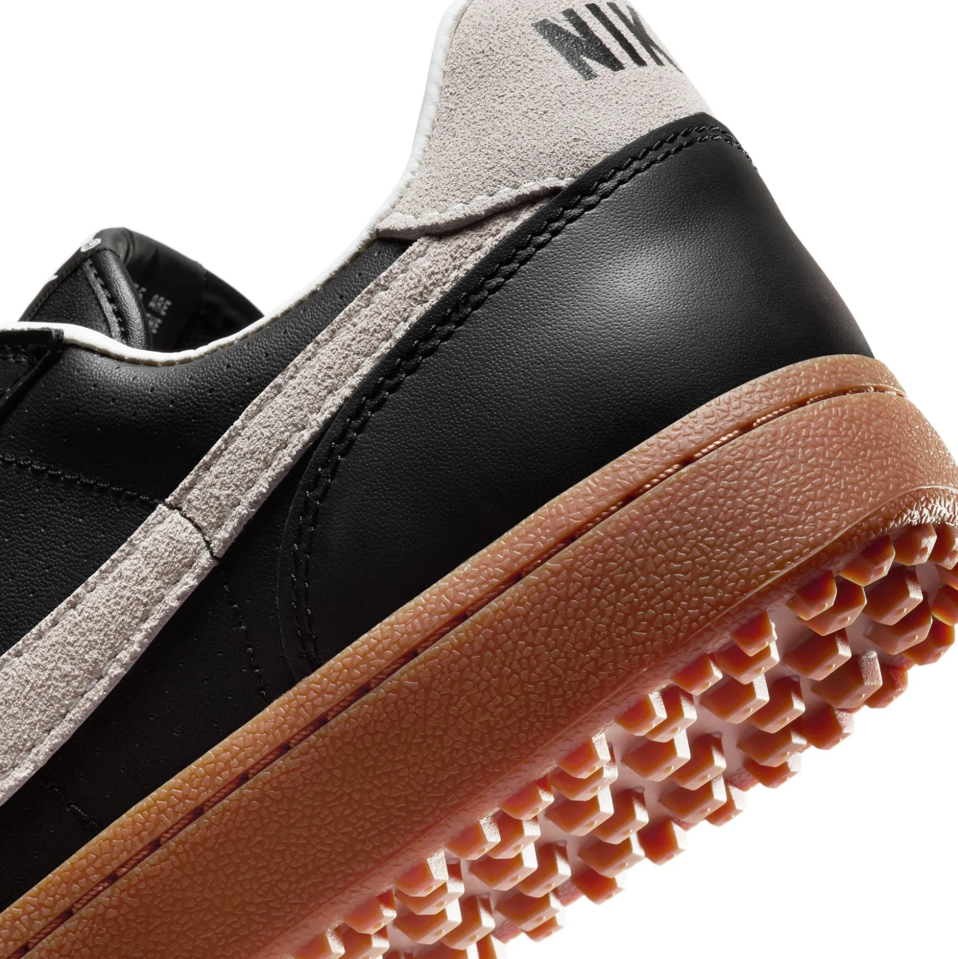 Field General '82 SP Black Sail Gum