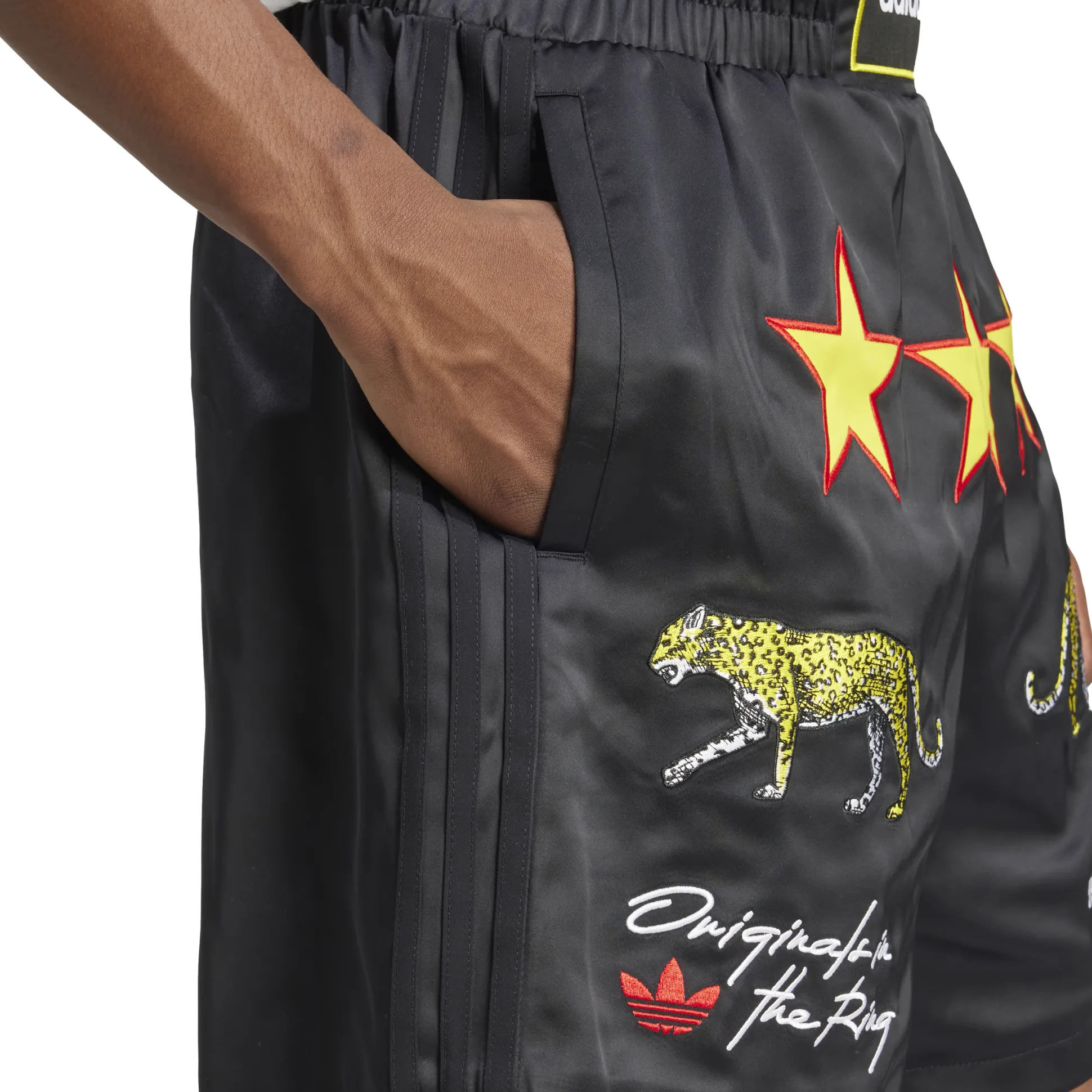 Graphic Box Shorts Black