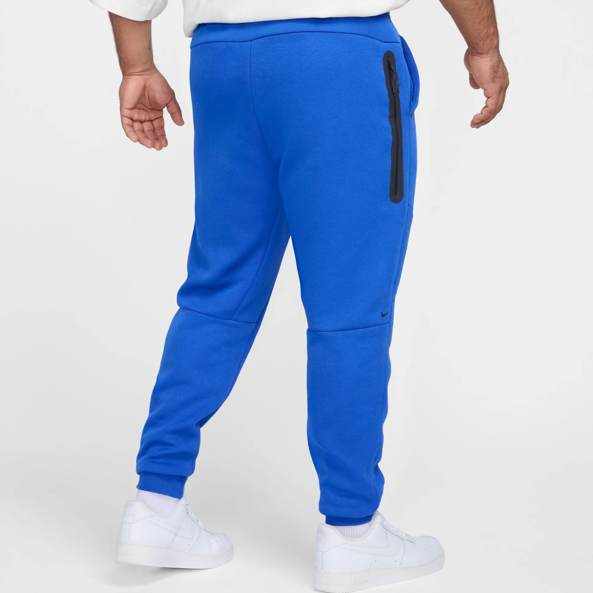 HV0959-480-Men Nsw Tech Fleece Joggers