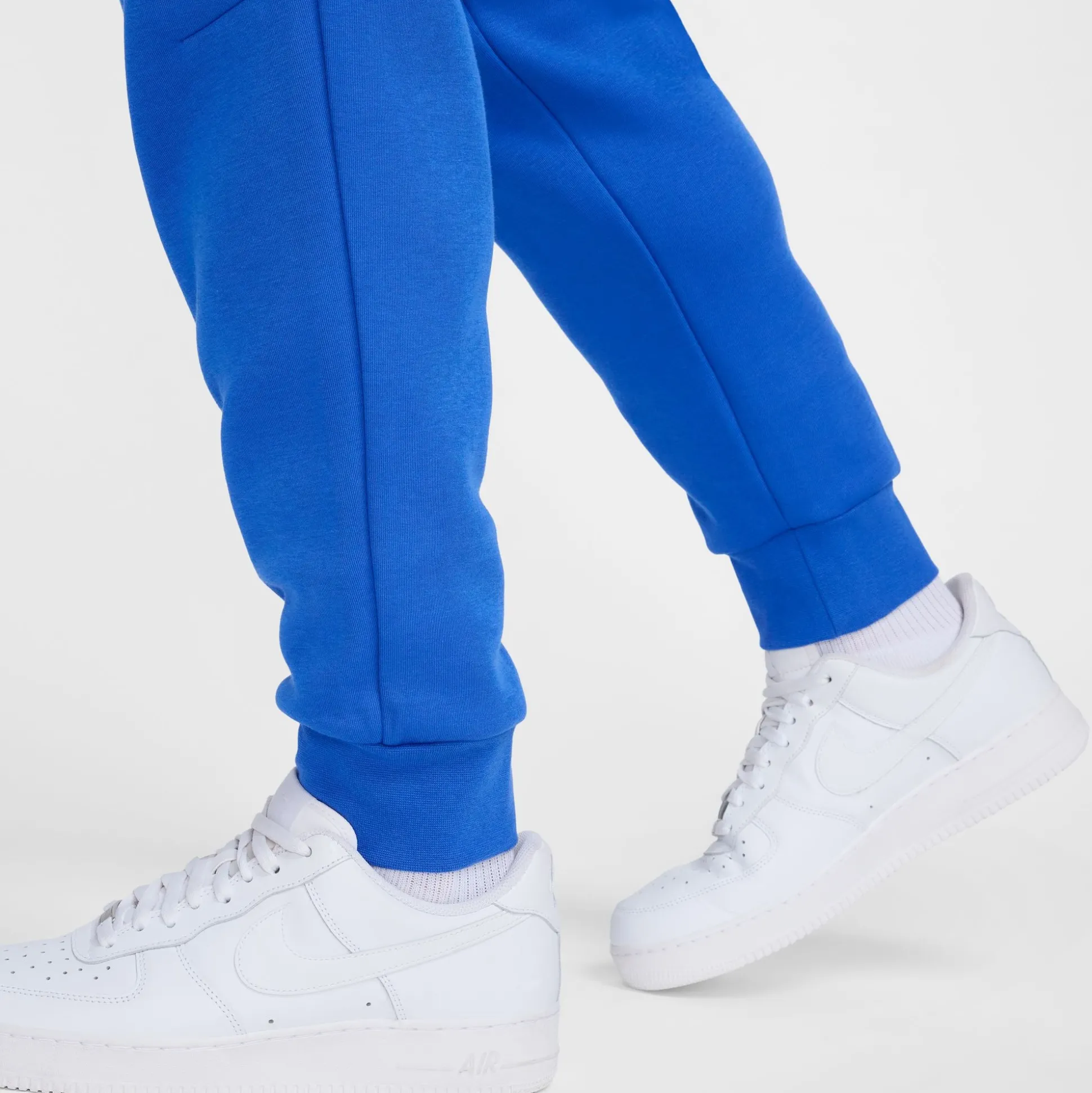HV0959-480-Men Nsw Tech Fleece Joggers
