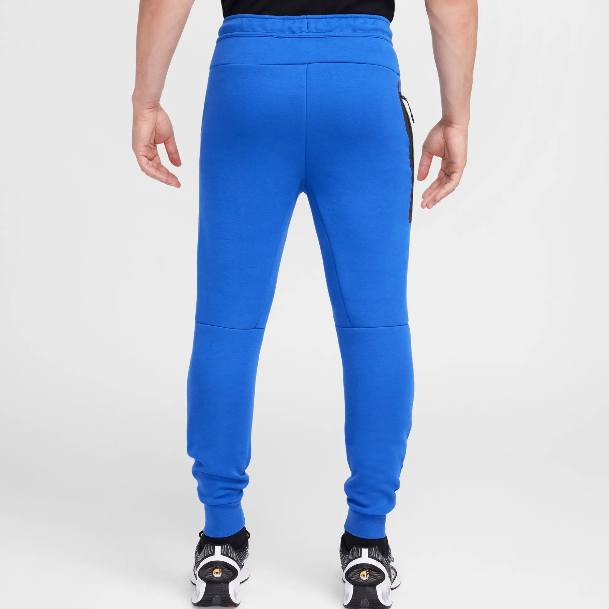 HV0959-480-Men Nsw Tech Fleece Joggers