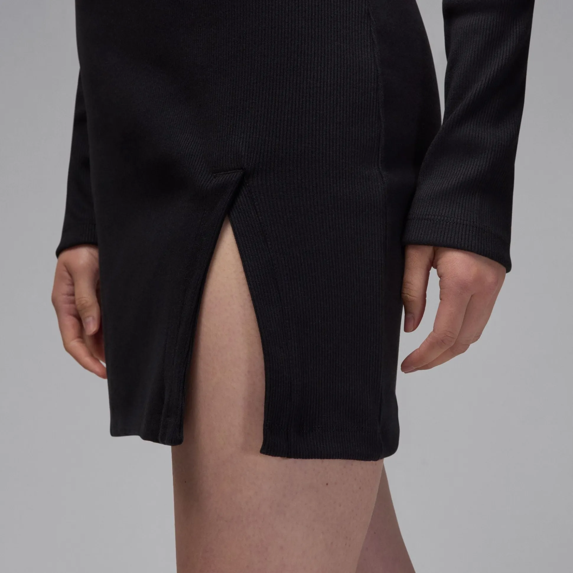 Jordan L-Sleeve Knit Dress