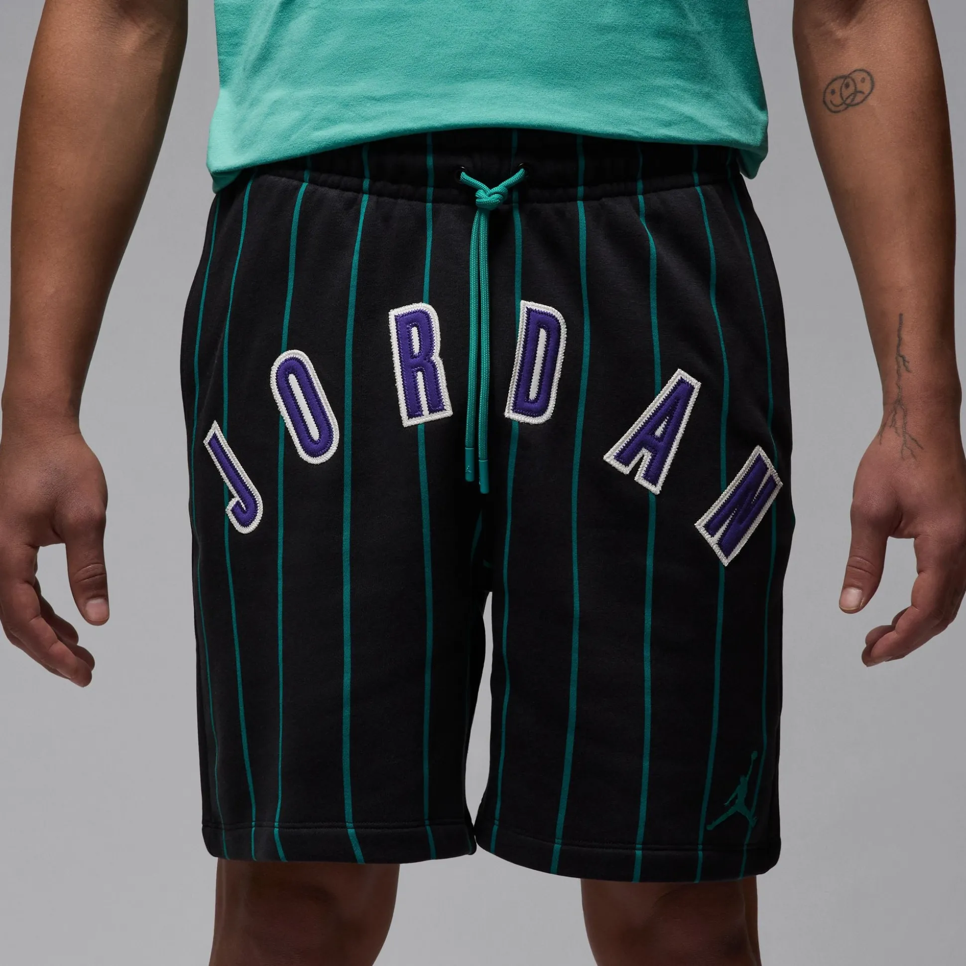 Jordan shorts striped black