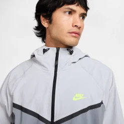 Nsw Tech Woven Windrunner Jacket
