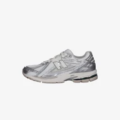 1906R 'Silver Metallic Sea Salt'