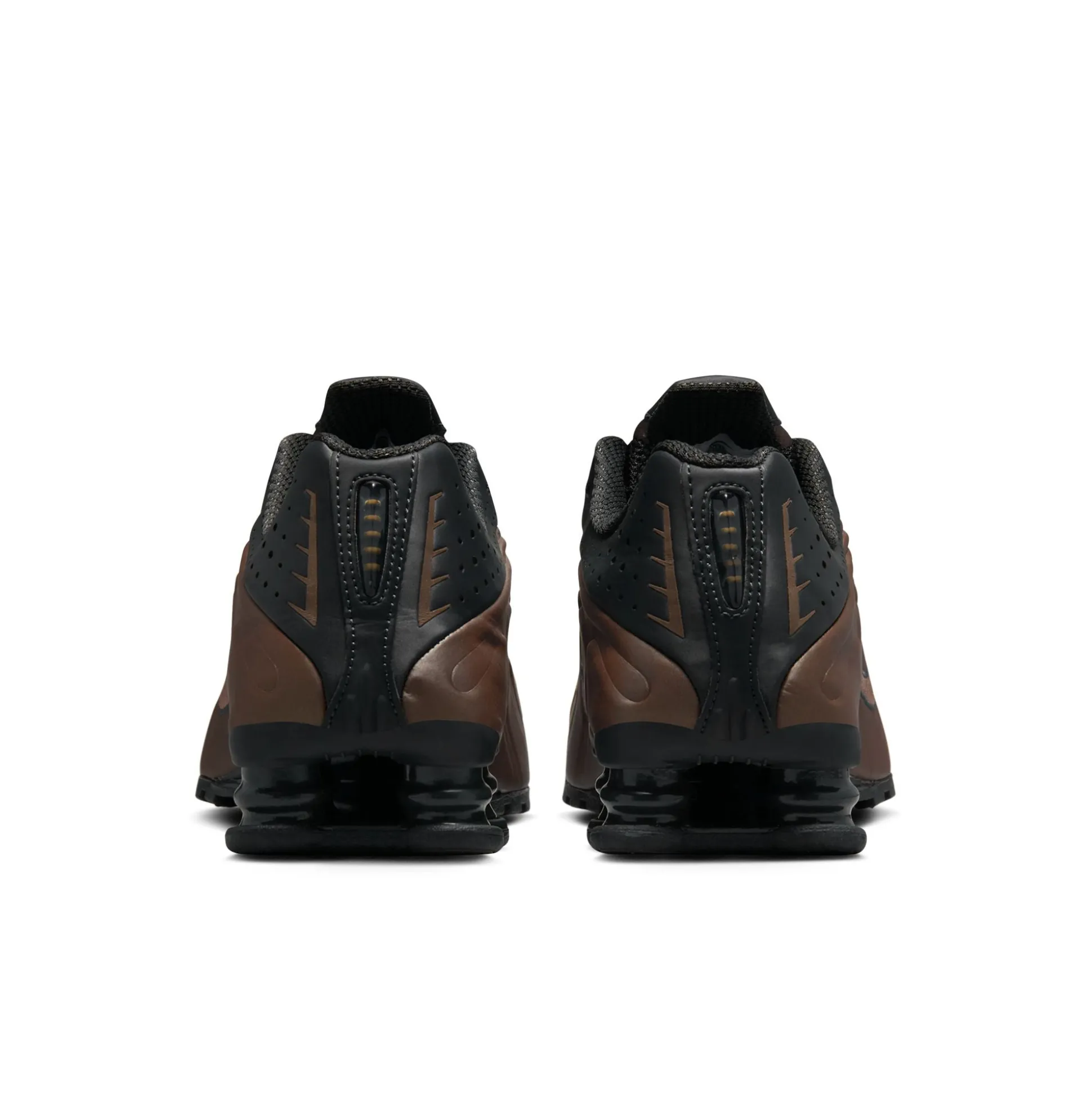 Shox R4 Off Noir & Ironstone