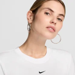 Sportswear Chill Knit Tee