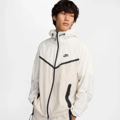 SportswearTech Woven Jacket