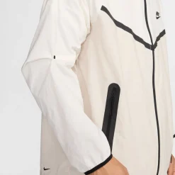 SportswearTech Woven Jacket
