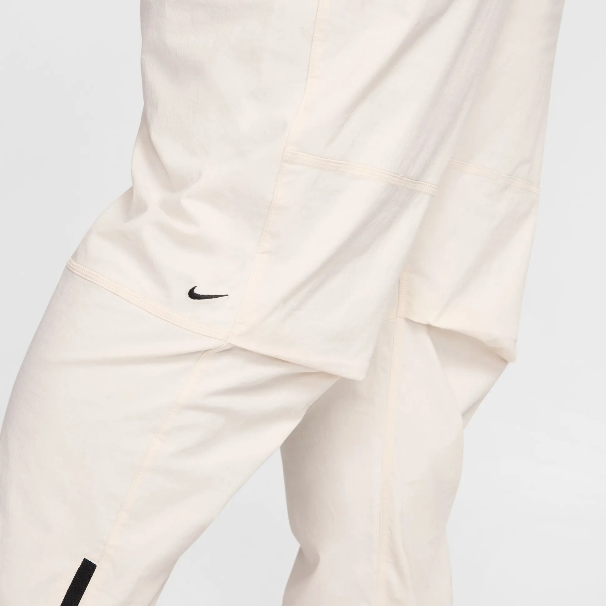 SportswearTech Woven Pants