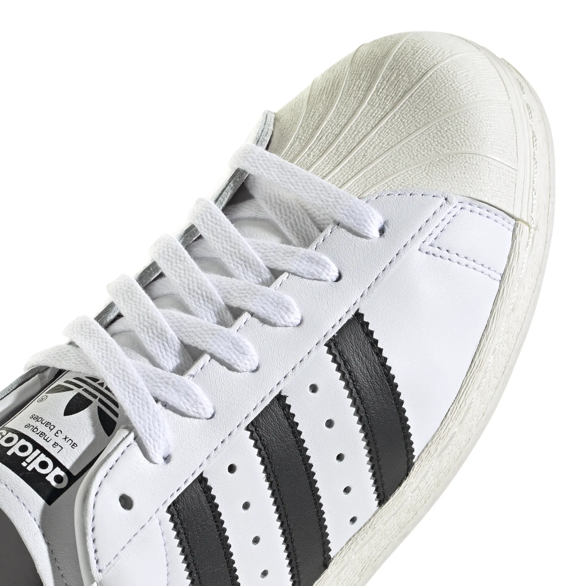 Superstar 82 "White & Black