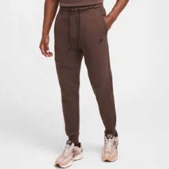 Tech Fleece Jogger Pants.