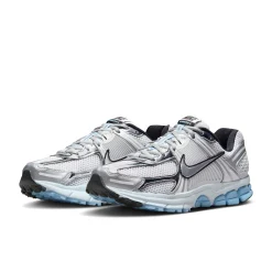 Zoom Vomero 5 Metallic Silver